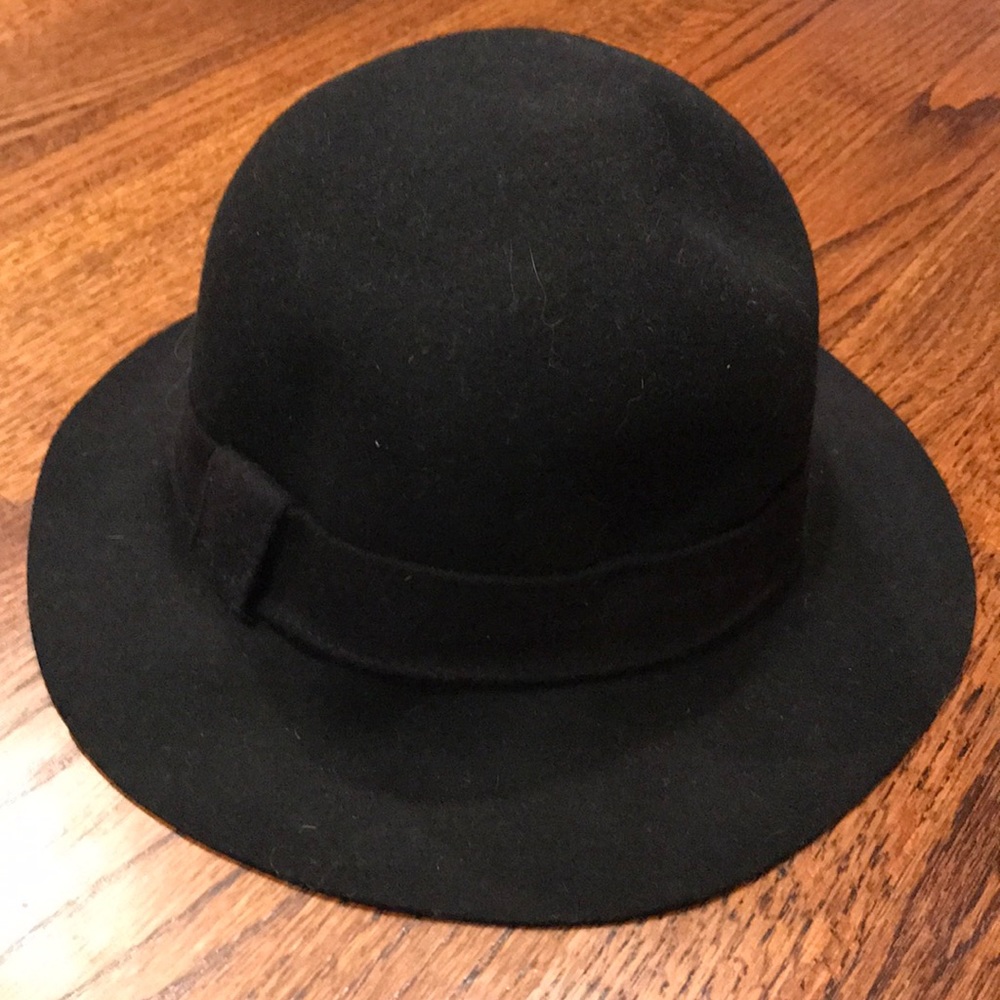 Black wool floppy hat